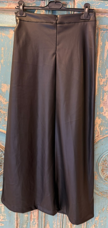 Falda Midi Cruzada Efecto Piel