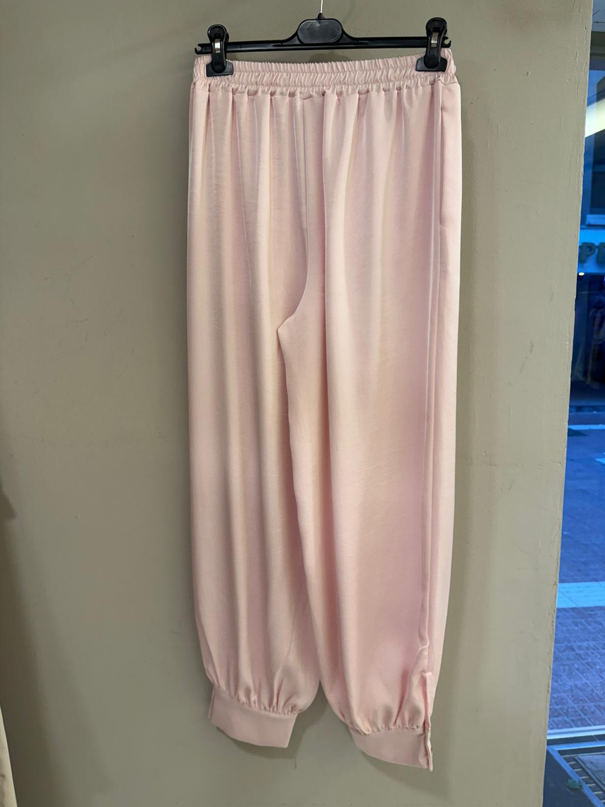 Pantalón bombacho satinado con puño de botones
