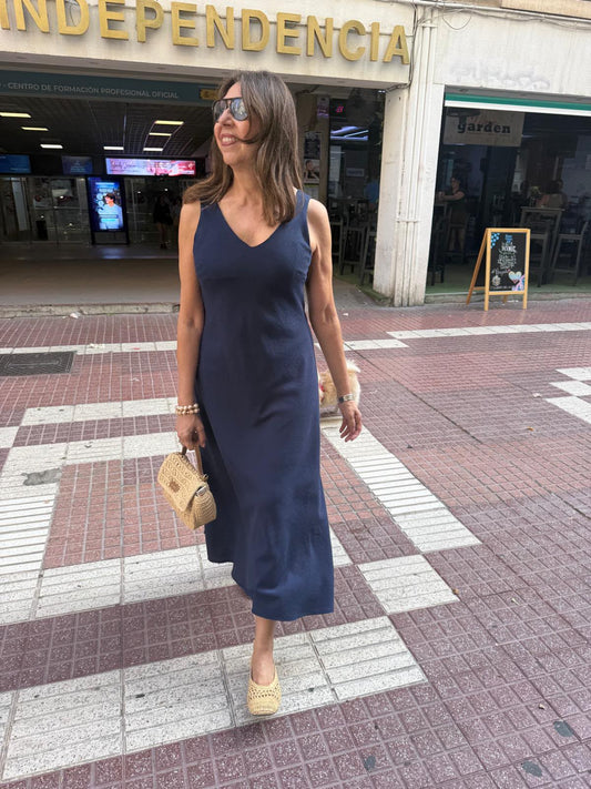 Vestido básico escote pico