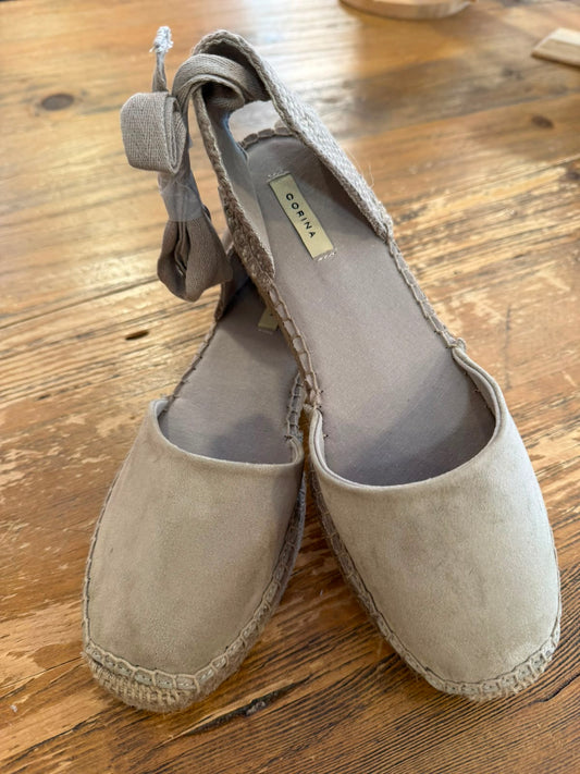 Esparteña Taupe claro tacón 3 cm lazada