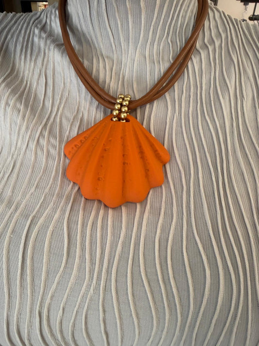 Collar Colgante Concha de Resina