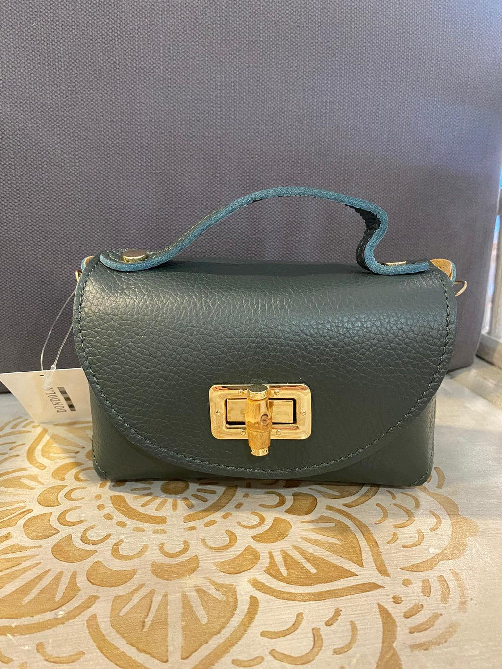 Bolso piel tamaño mini cadena metálica dorada DONDOLA