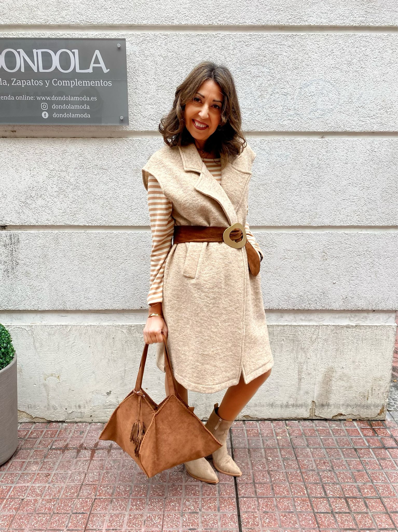 Cinturón piel hebilla dorada Dondola