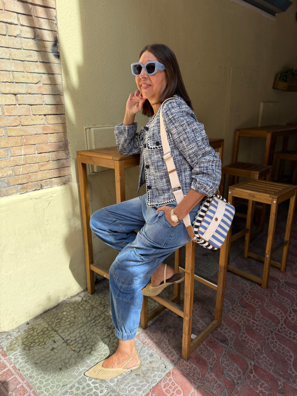 Chaqueta corta tweed tonos azules botones forrados DONDOLA