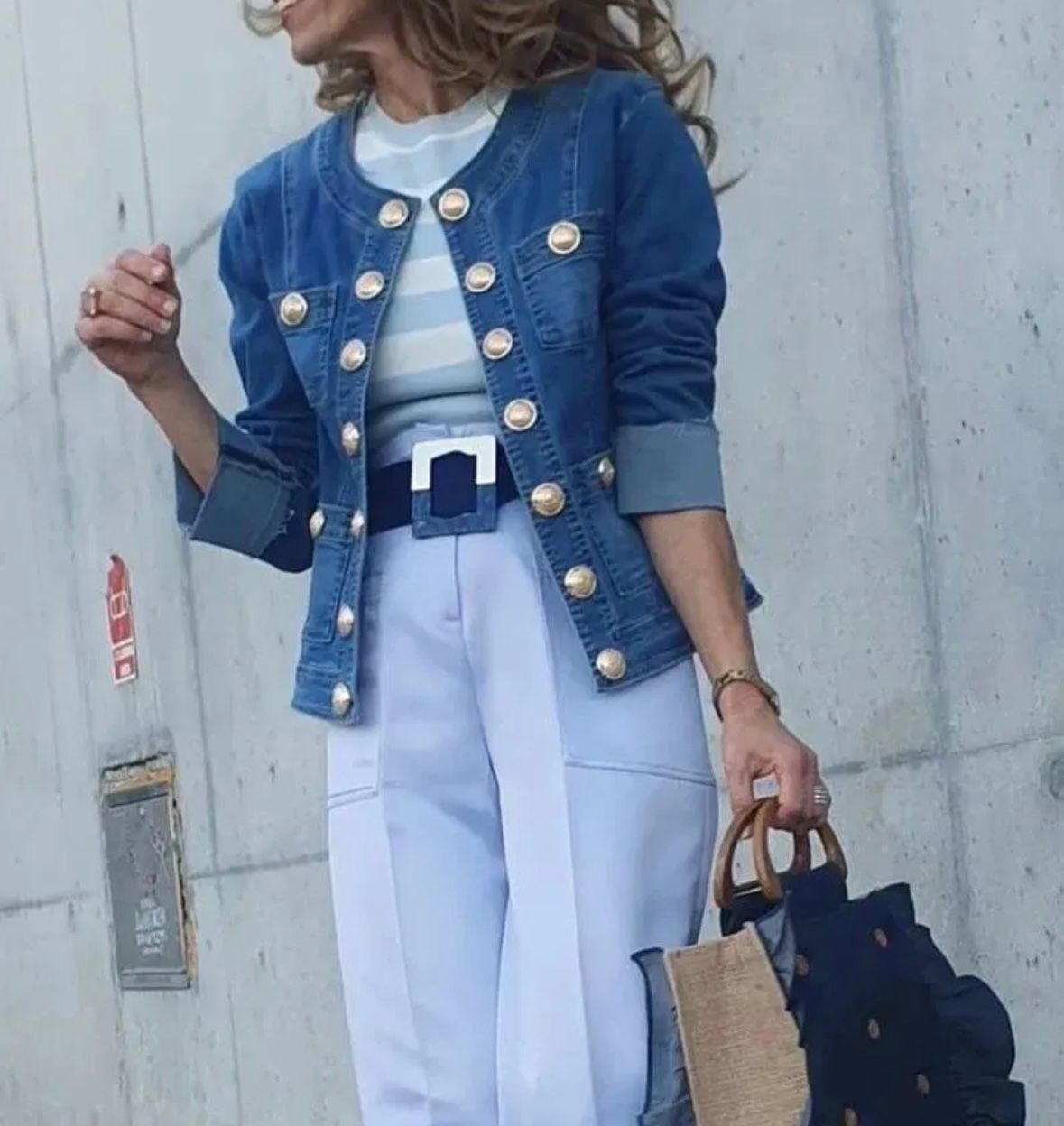 Chaqueta vaquera botones dorados LOURDES