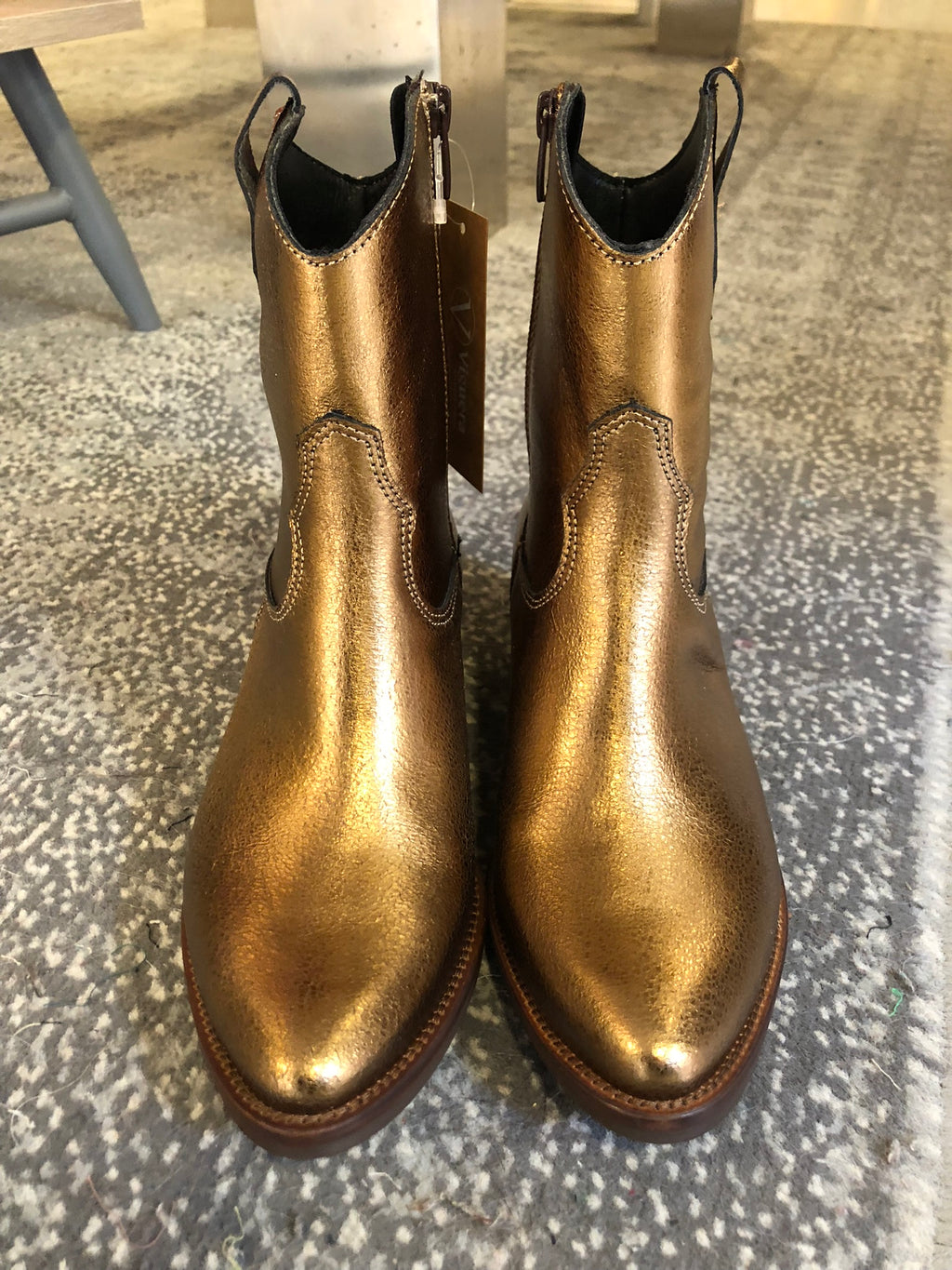 Botín piel color bronce “Mariela” VIGUERA