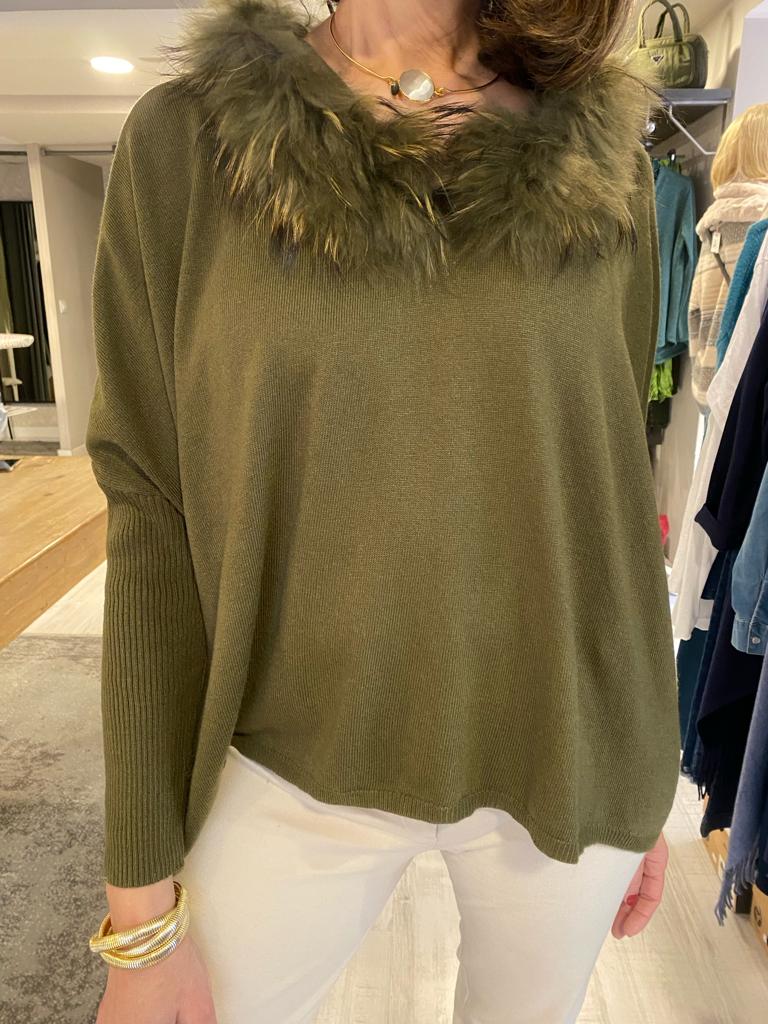 Jersey estilo poncho cuello pelo DONDOLA