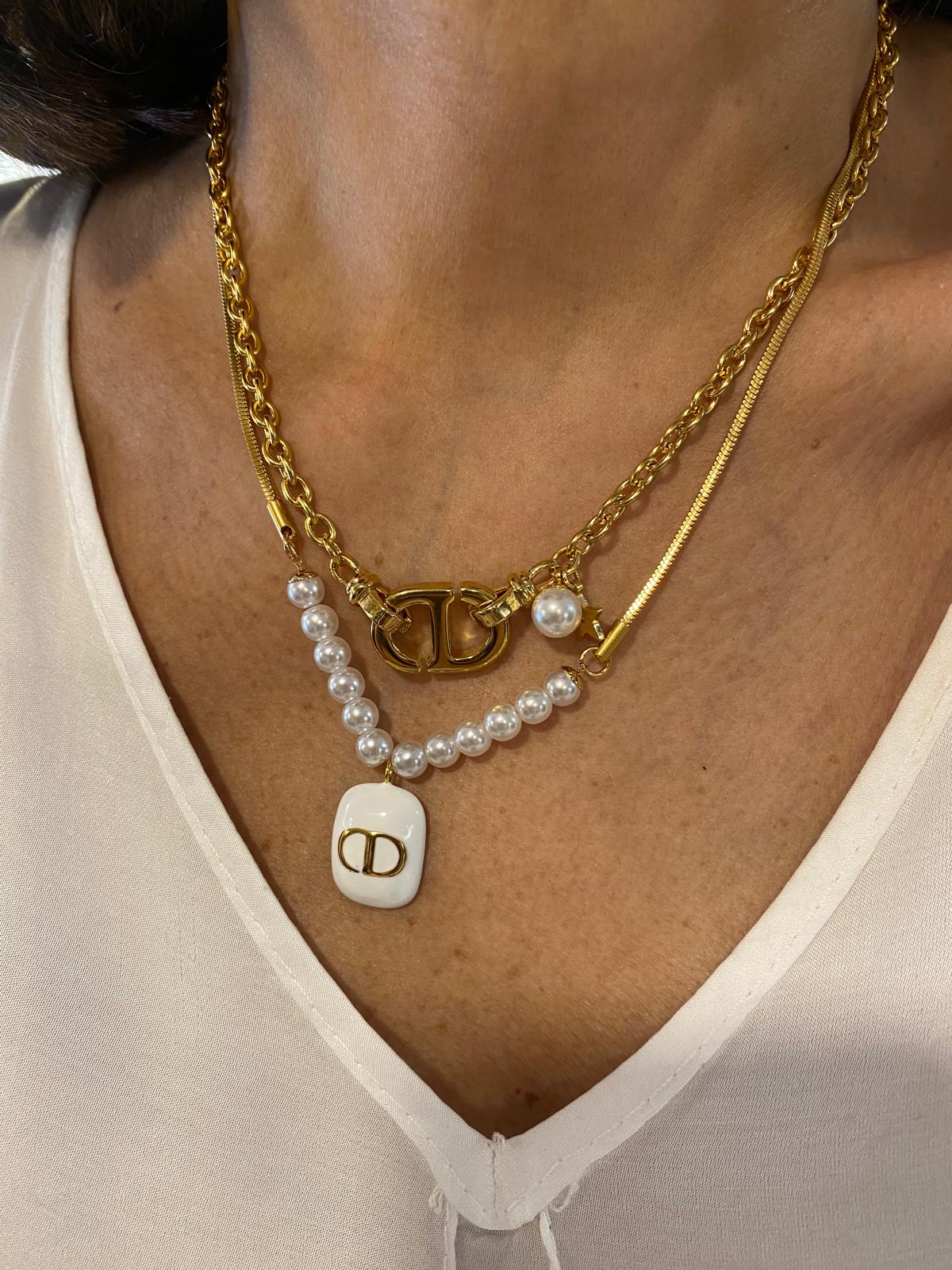 Collar CD combinado perlas pieza esmaltada DONDOLA