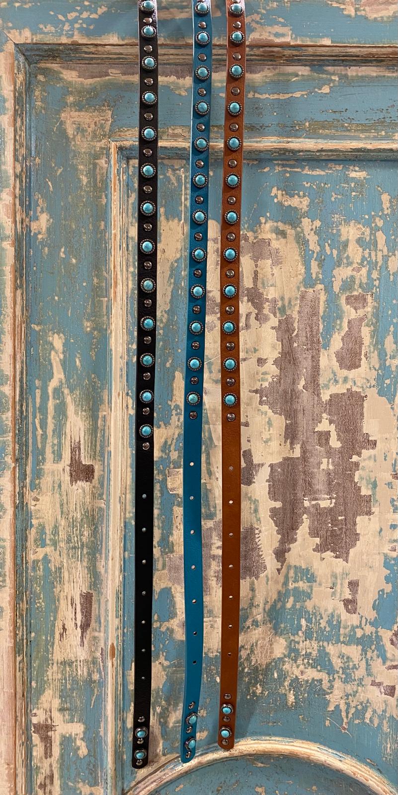 Cinturón fino tachuelas y turquesas DONDOLA