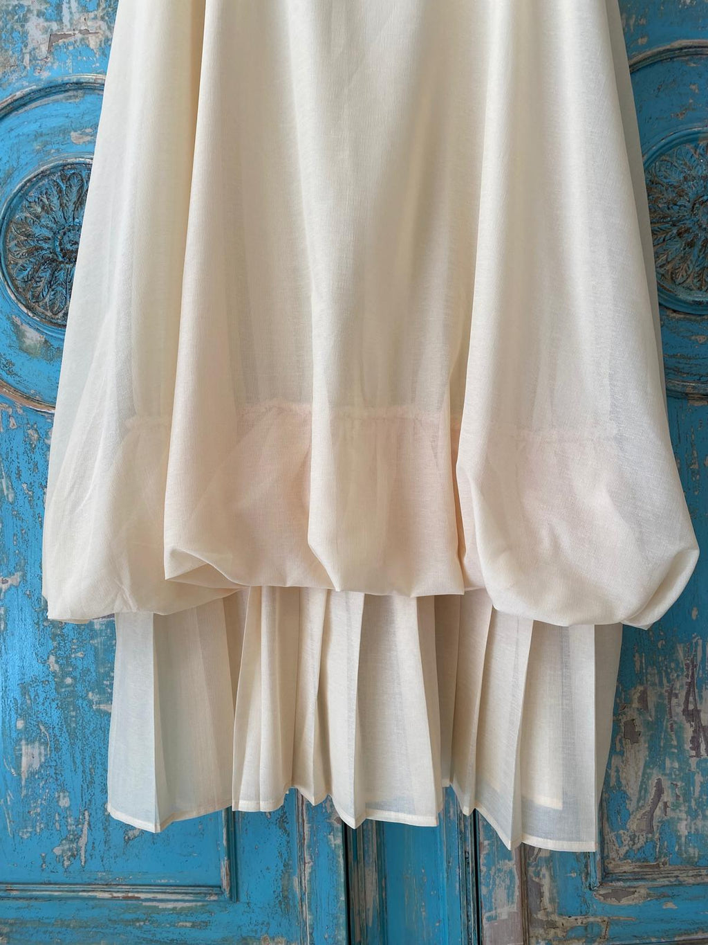 Vestido acabado efecto globo y plisado DONDOLA