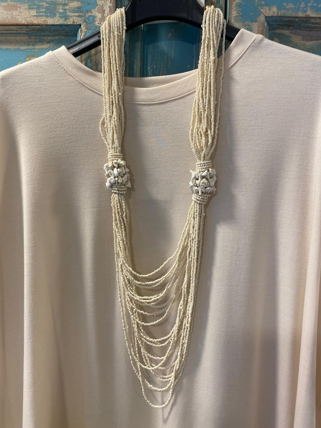 Collar múltiples vueltas abalorios dos nudos DONDOLA