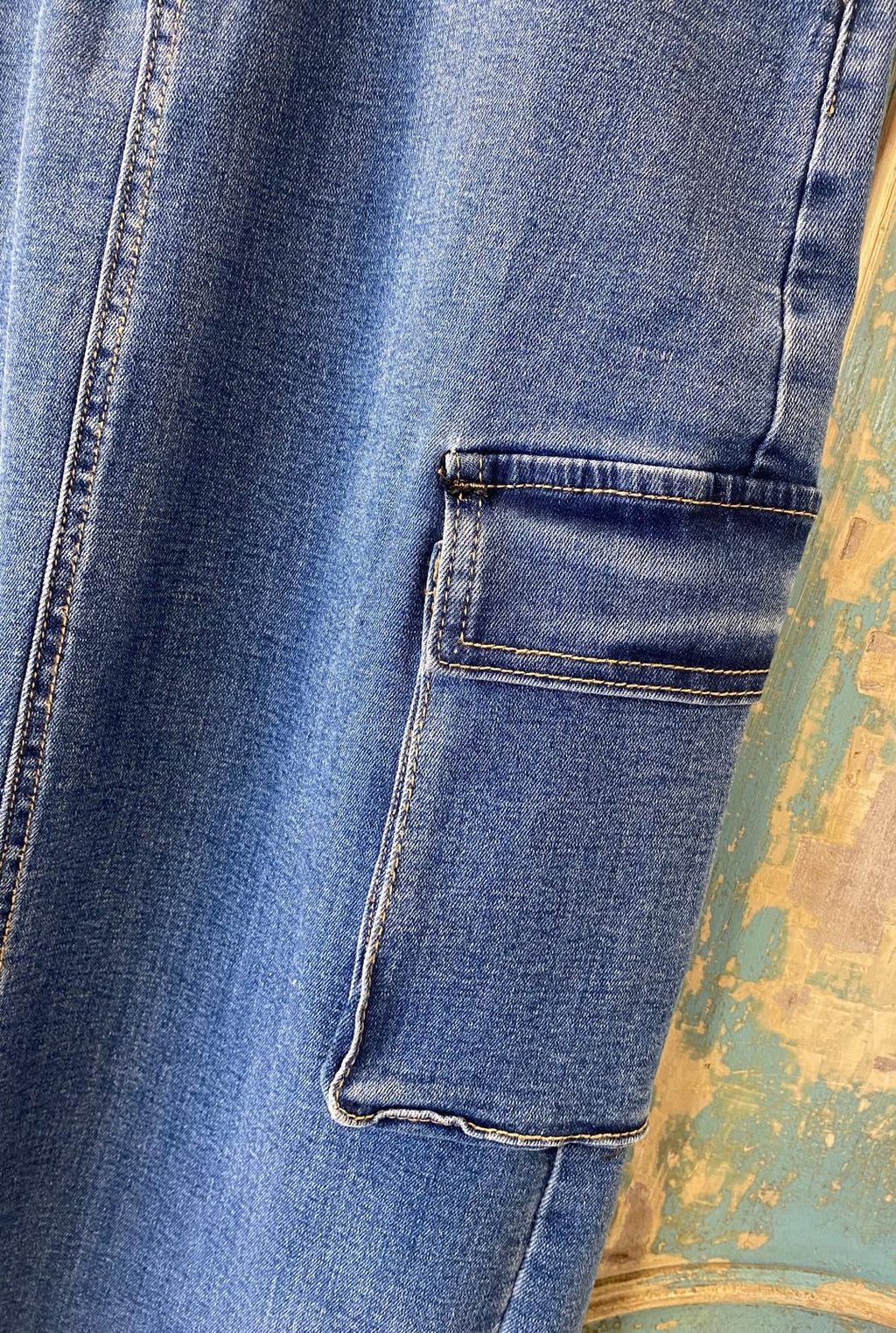 Falda vaquera midi cargo DONDOLA