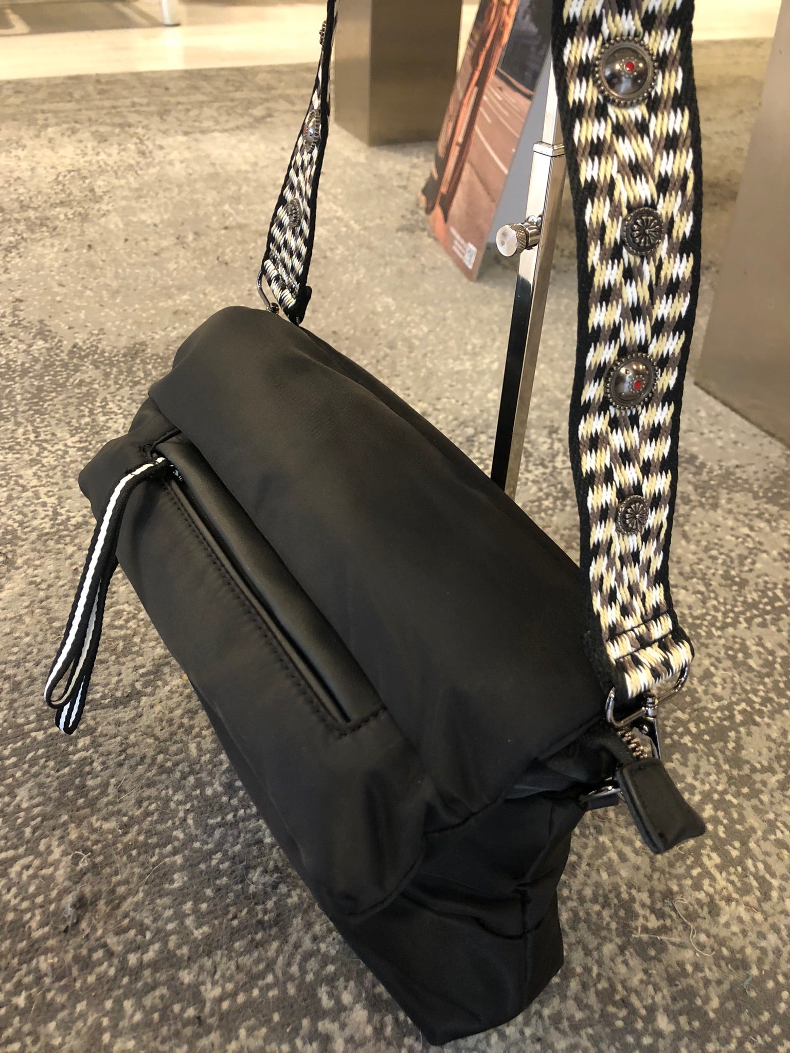 Bolso nylon solapa compartimentos DONDOLA