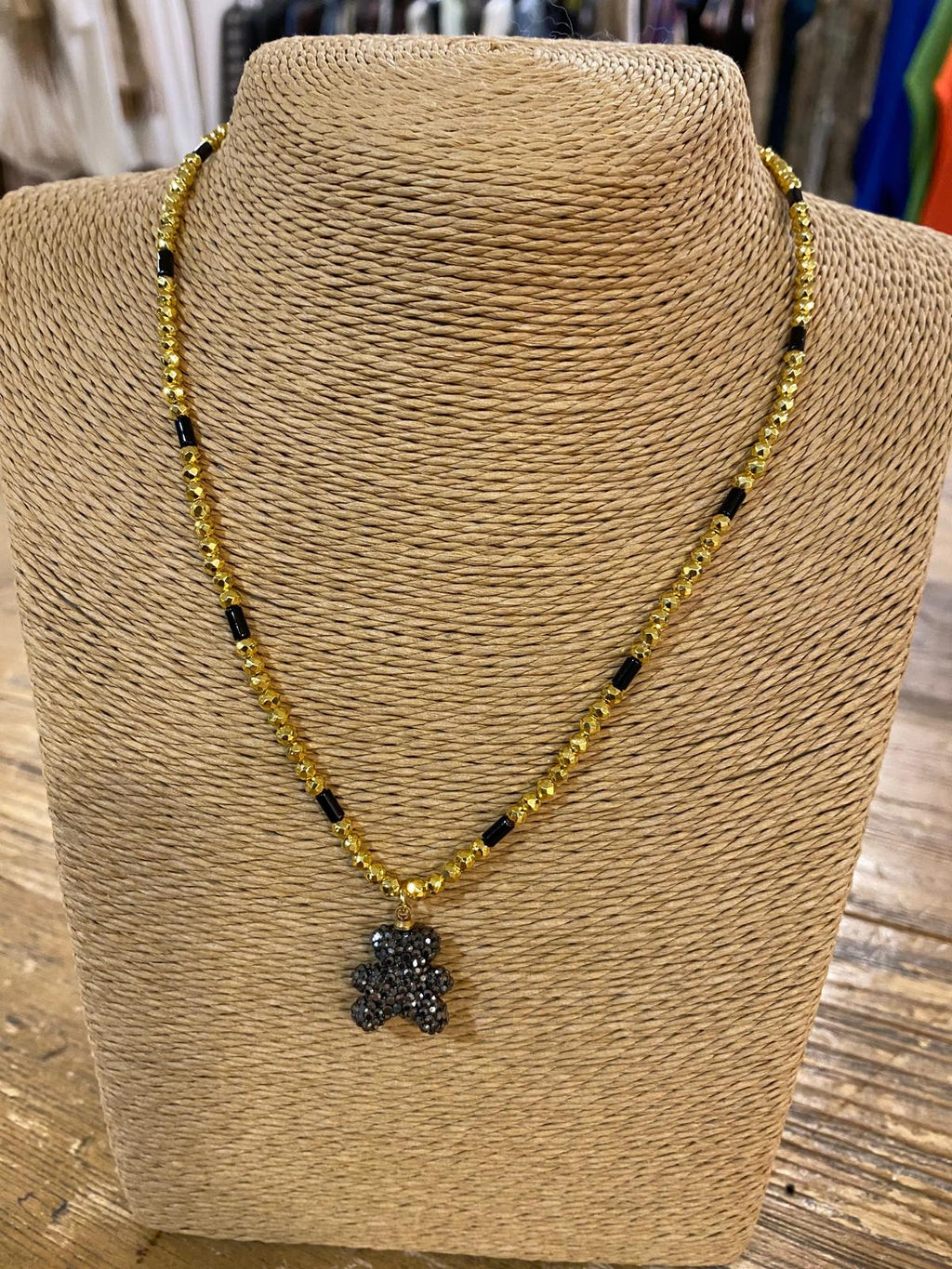 Collar abalorios osito DONDOLA