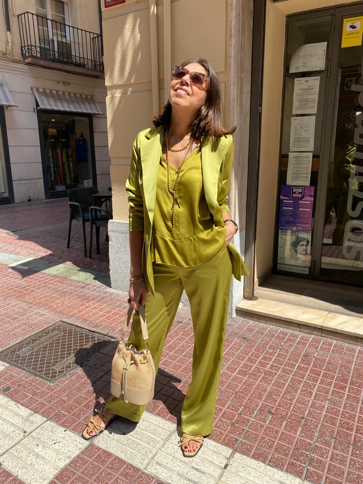 Pantalón satinado verde oliva DONDOLA