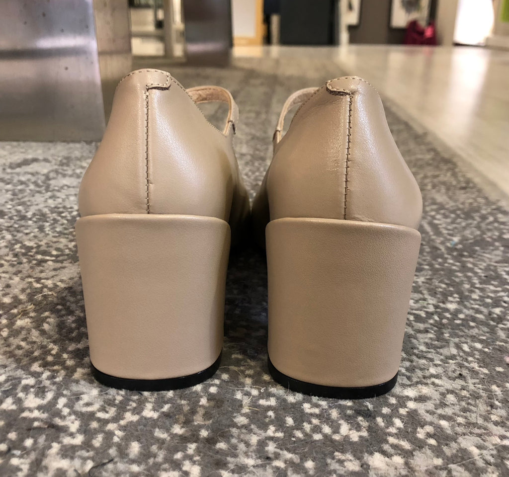 Merceditas(Mary Jane) de piel color visón “HOBBY”