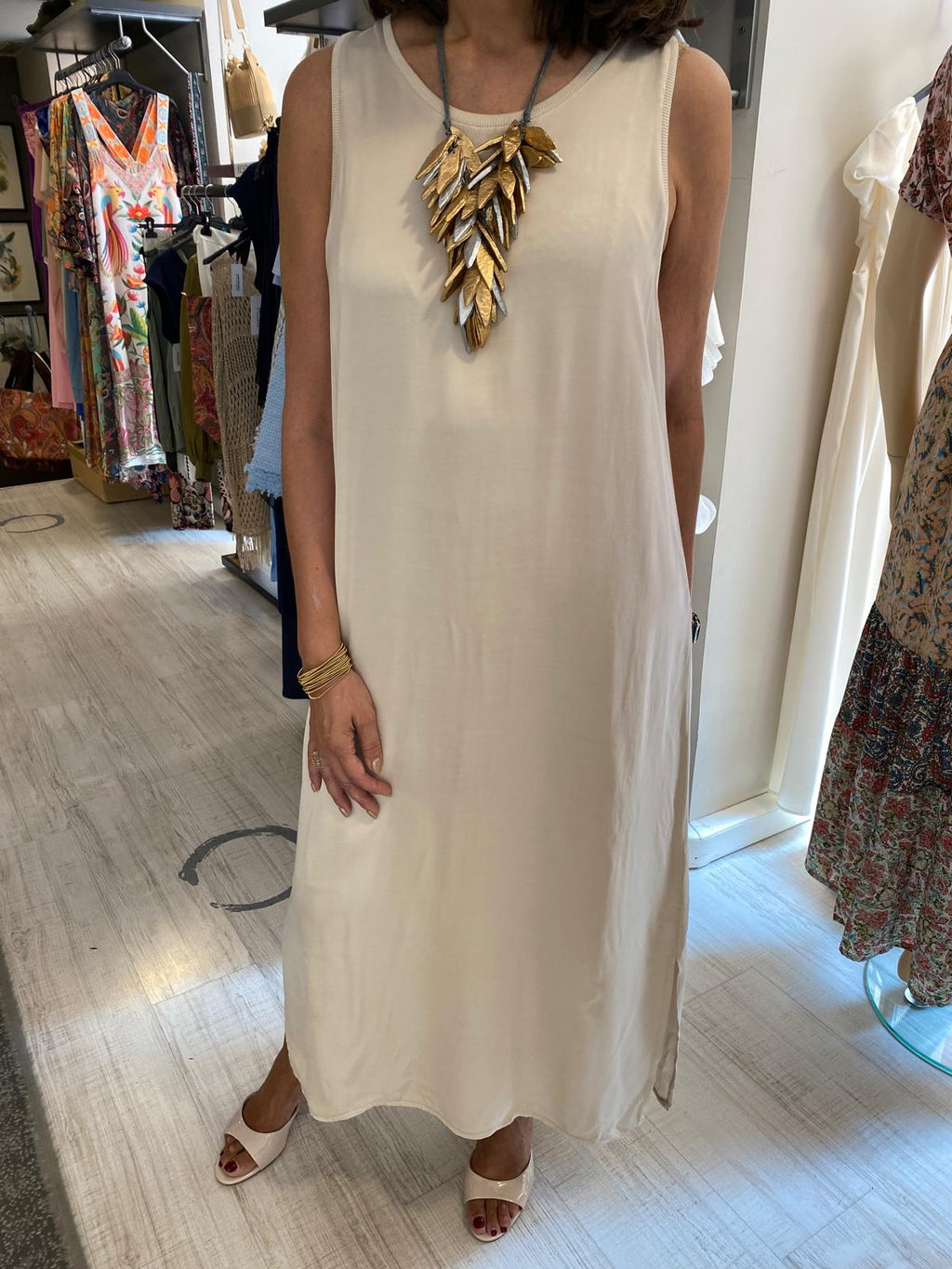 Vestido satinado manga sisa acabados rib DONDOLA