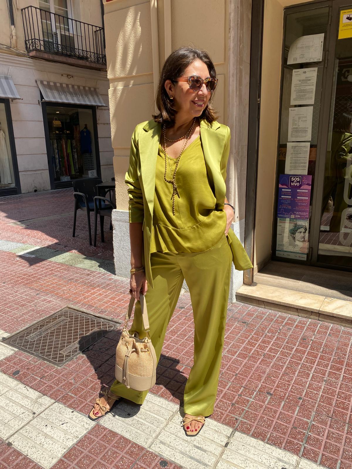 Pantalón satinado verde oliva DONDOLA