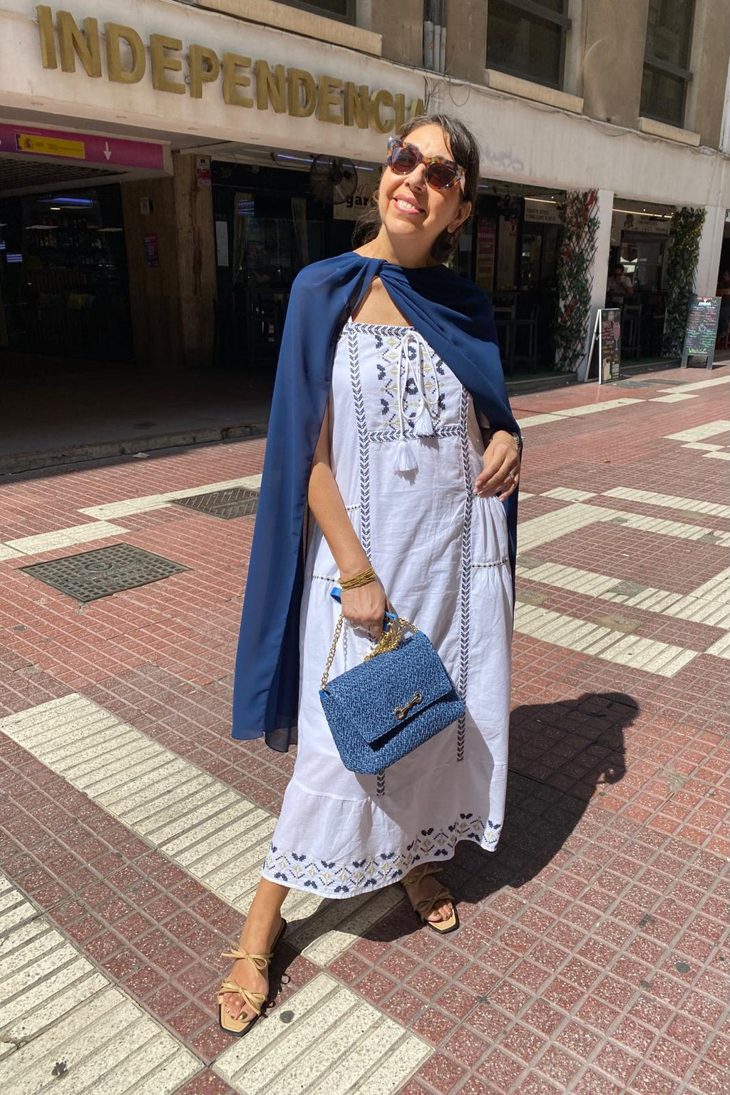 Capa desigual de gasa DONDOLA