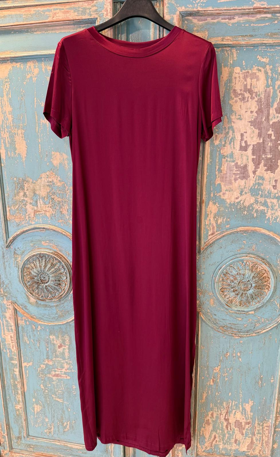 Vestido satinado manga corta abertura lateral DONDOLA