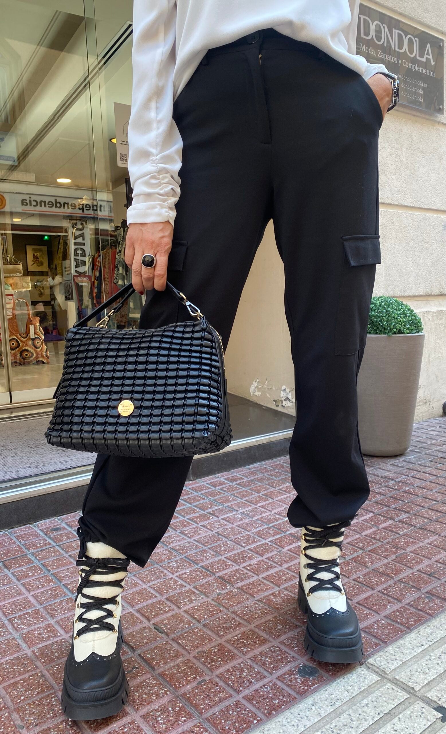 Bota piel bicolor suela track “ELENA”