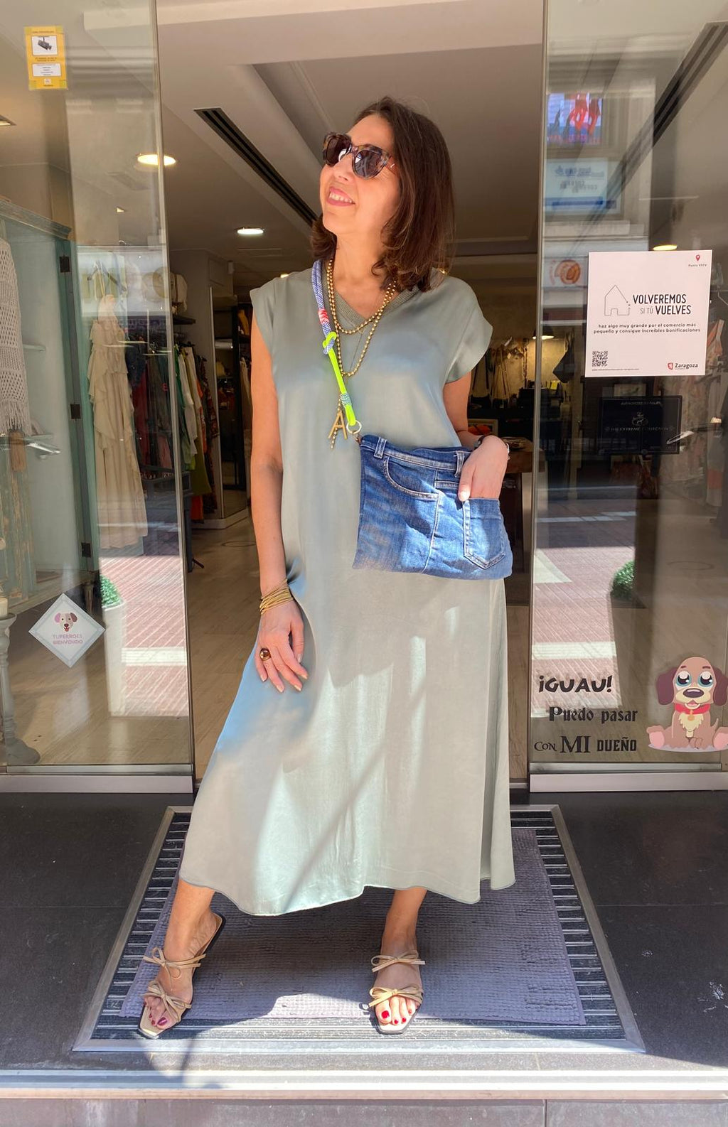 Vestido largo satinado cuello lúrex DONDOLA