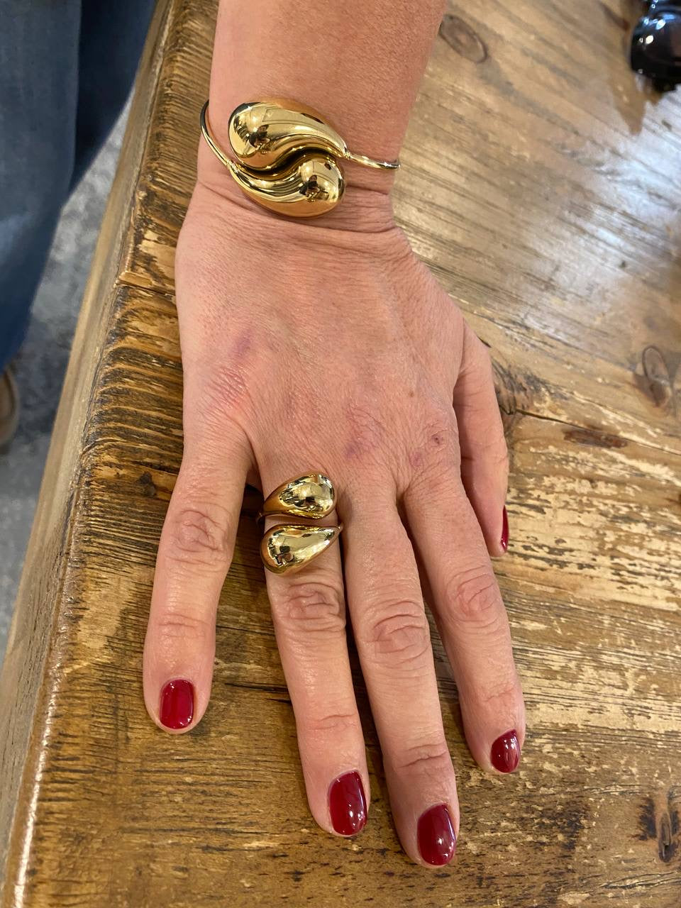 Anillo acero entrelazado gotas DONDOLA