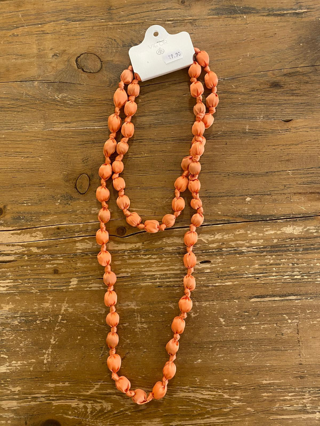 Collar largo bolitas de tela DONDOLA