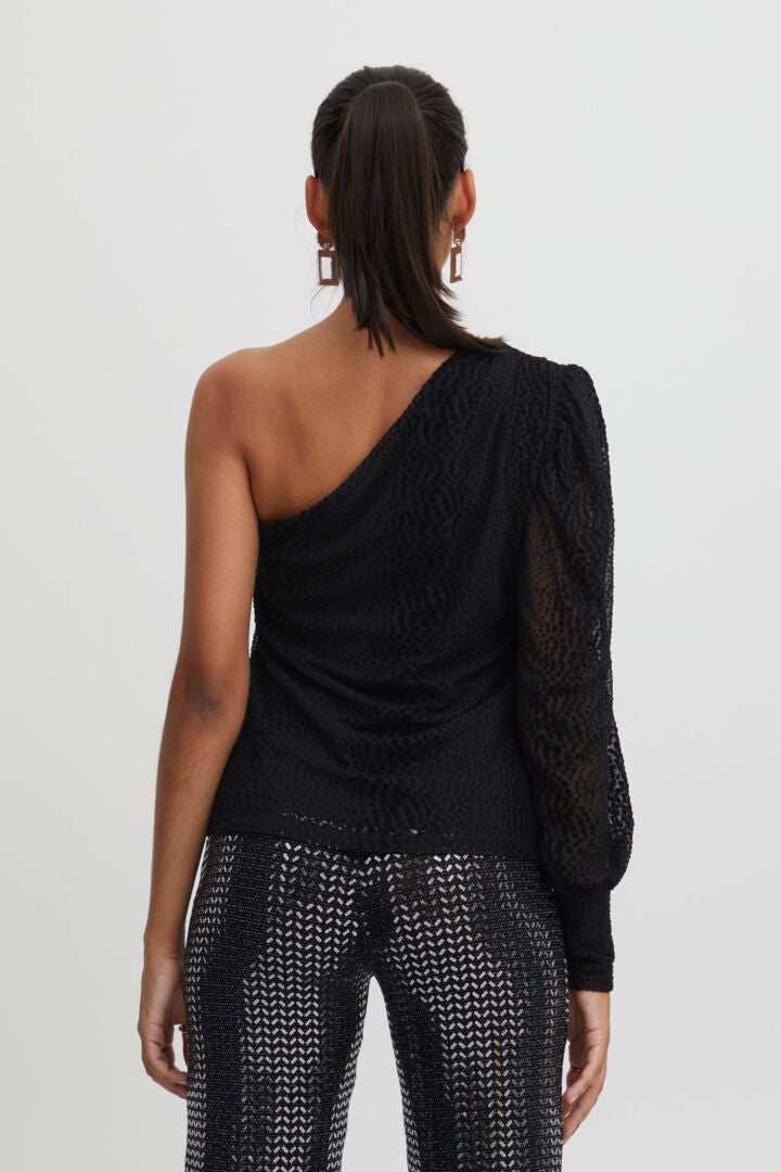 Blusa negra hombro descubierto “IhMelina” ICHI