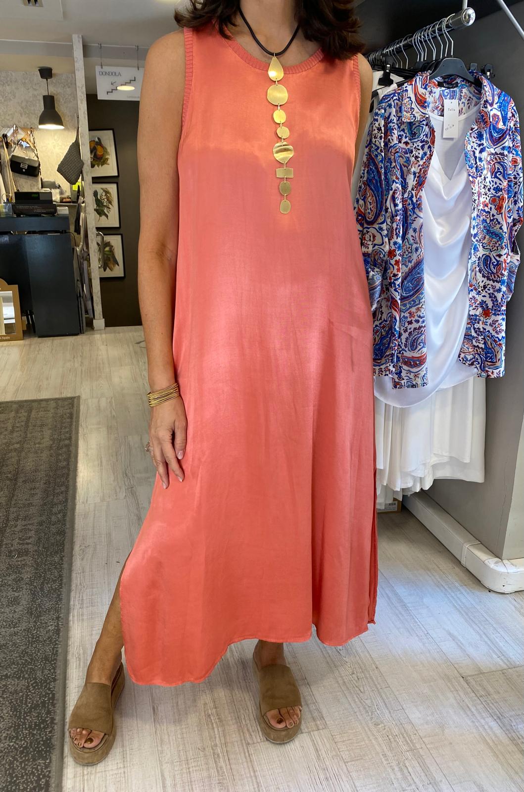 Vestido satinado manga sisa acabados rib DONDOLA