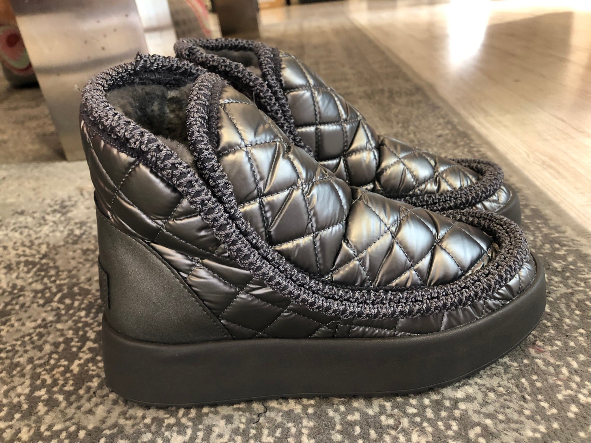 Botín acolchado color plomo “Yumas”