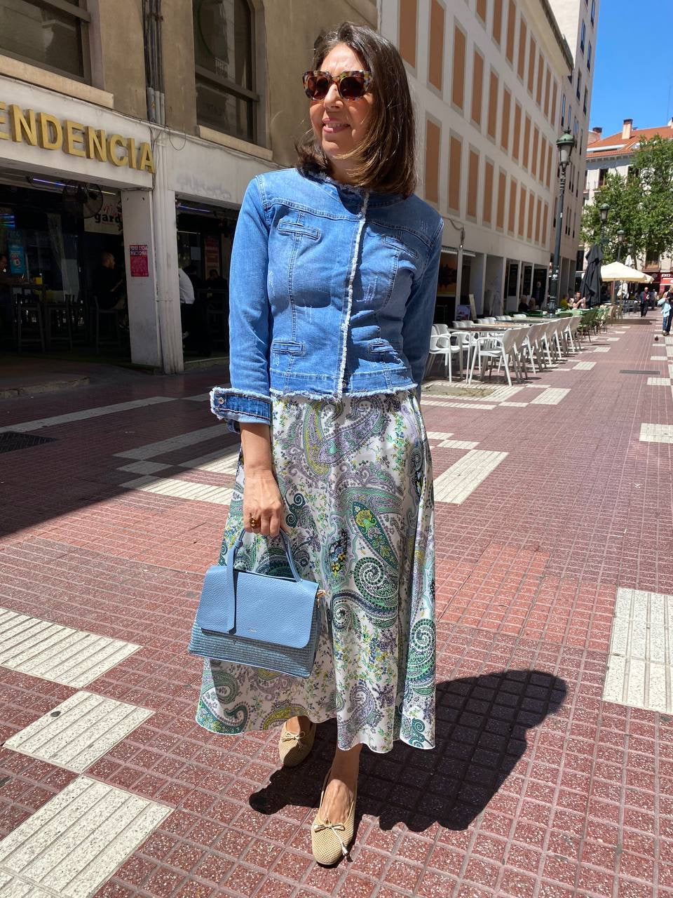 Chaqueta vaquera acabado desflecado DONDOLA