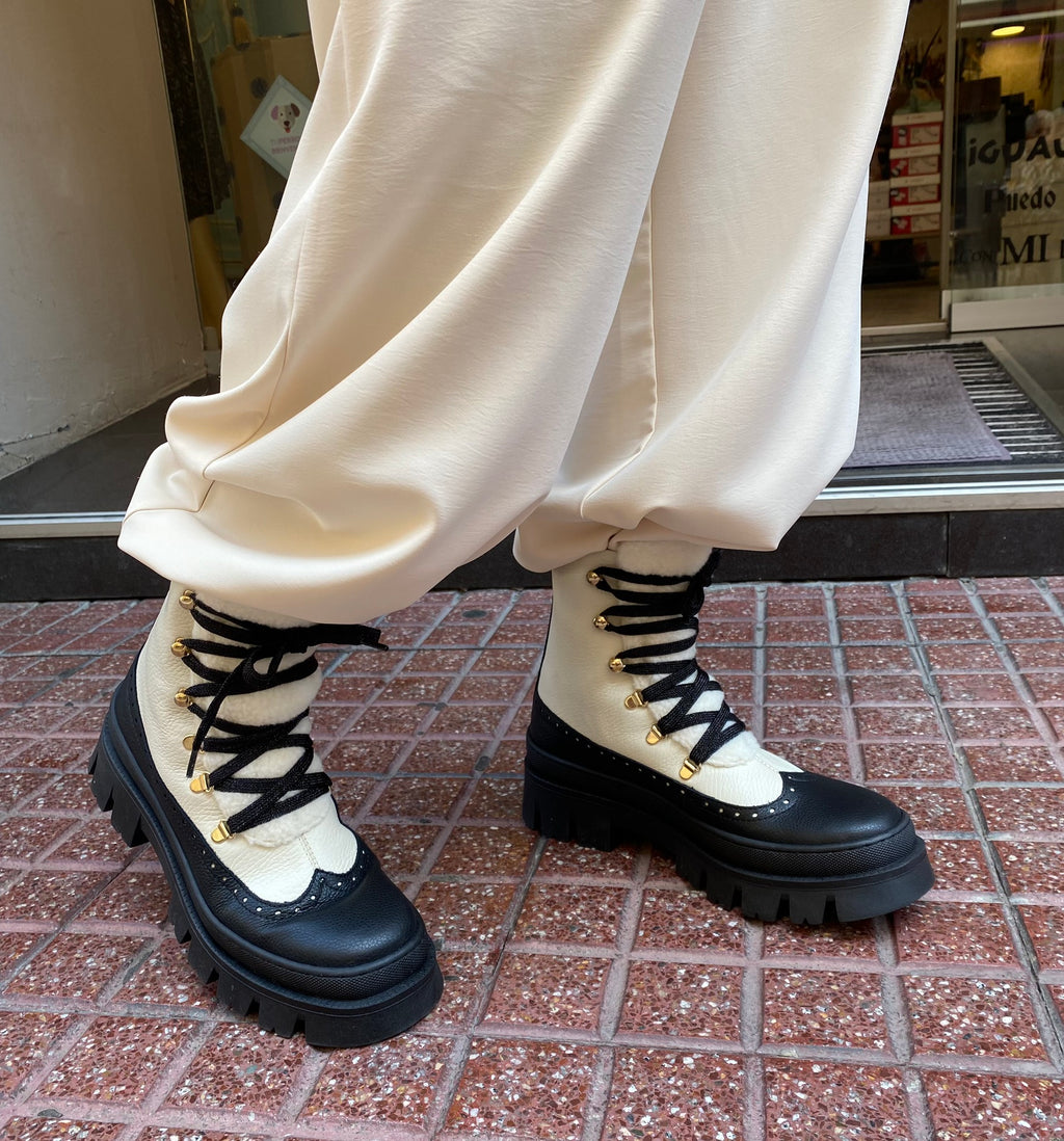 Bota piel bicolor suela track “ELENA”