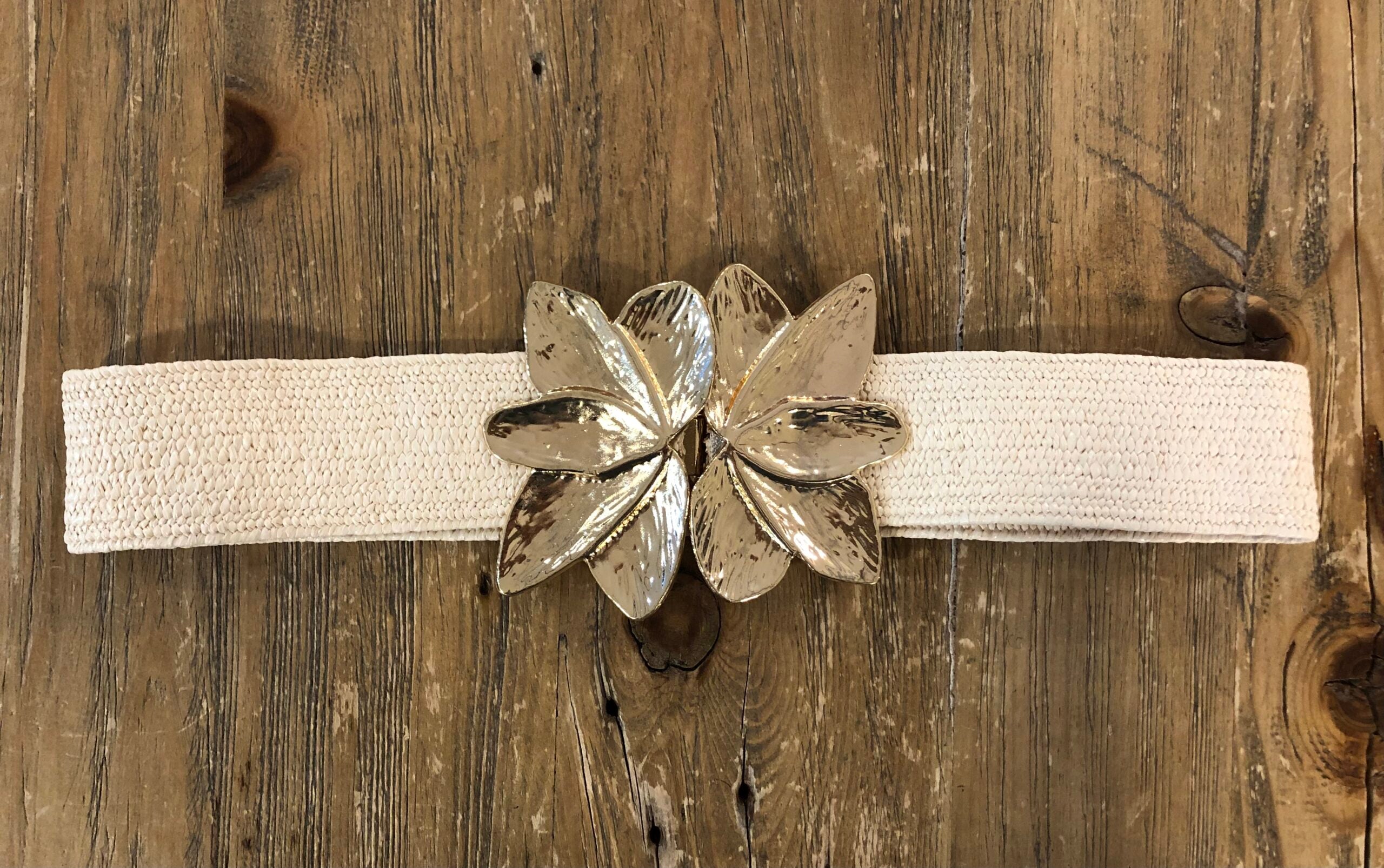 Cinturón flor dorada DONDOLA