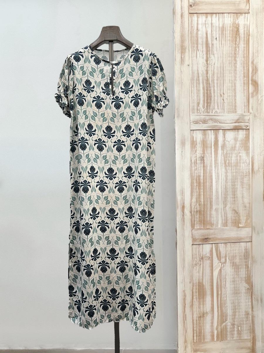 Vestido print hojas manga acabada en volante DONDOLA