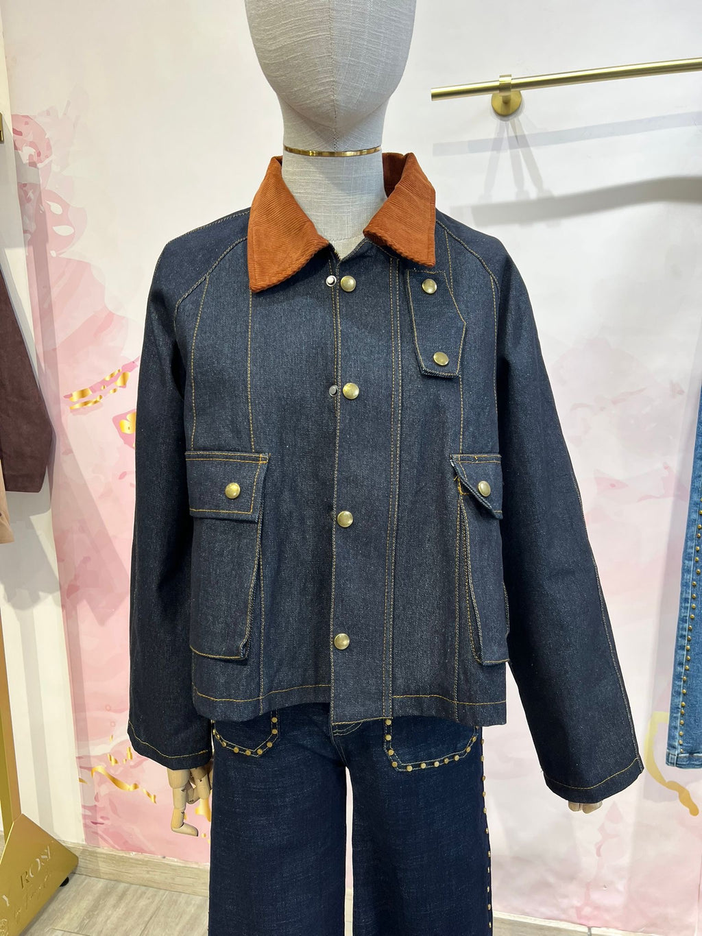 Chaqueta vaquera pespuntes cuello pana DONDOLA