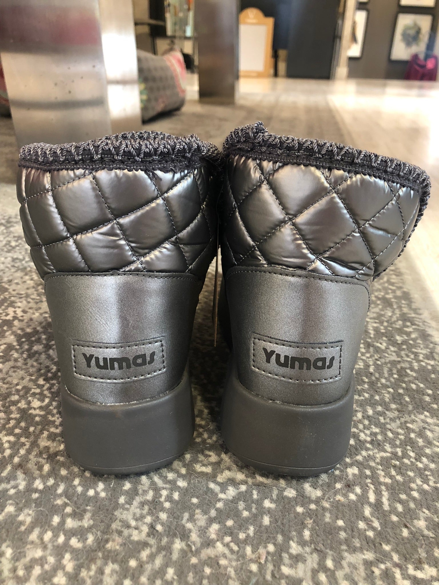 Botín acolchado color plomo “Yumas”