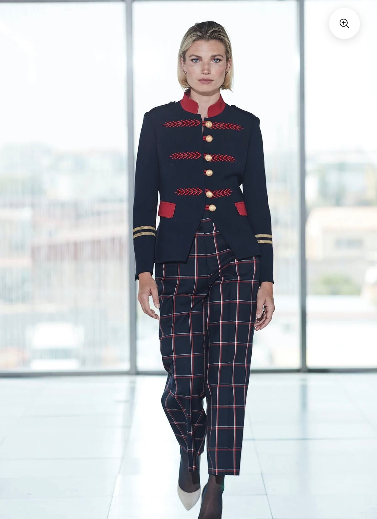 Blazer Renata The Extreme Collection - Chaqueta Militar Mujer | Dondola