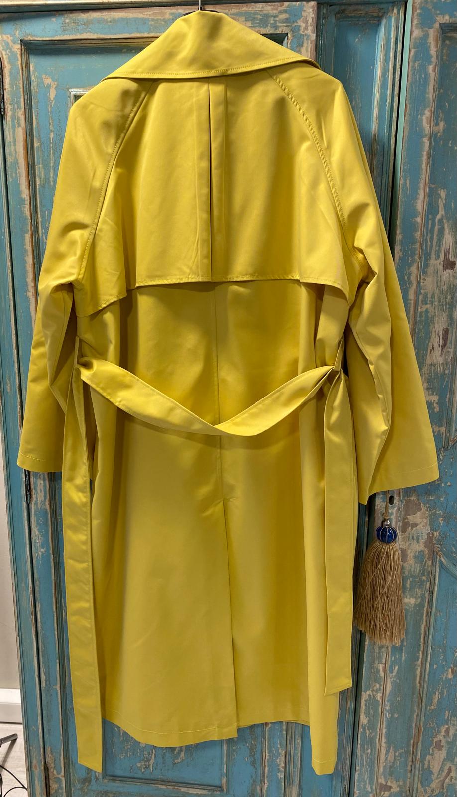 Gabardina mostaza doble botonadura DONDOLA