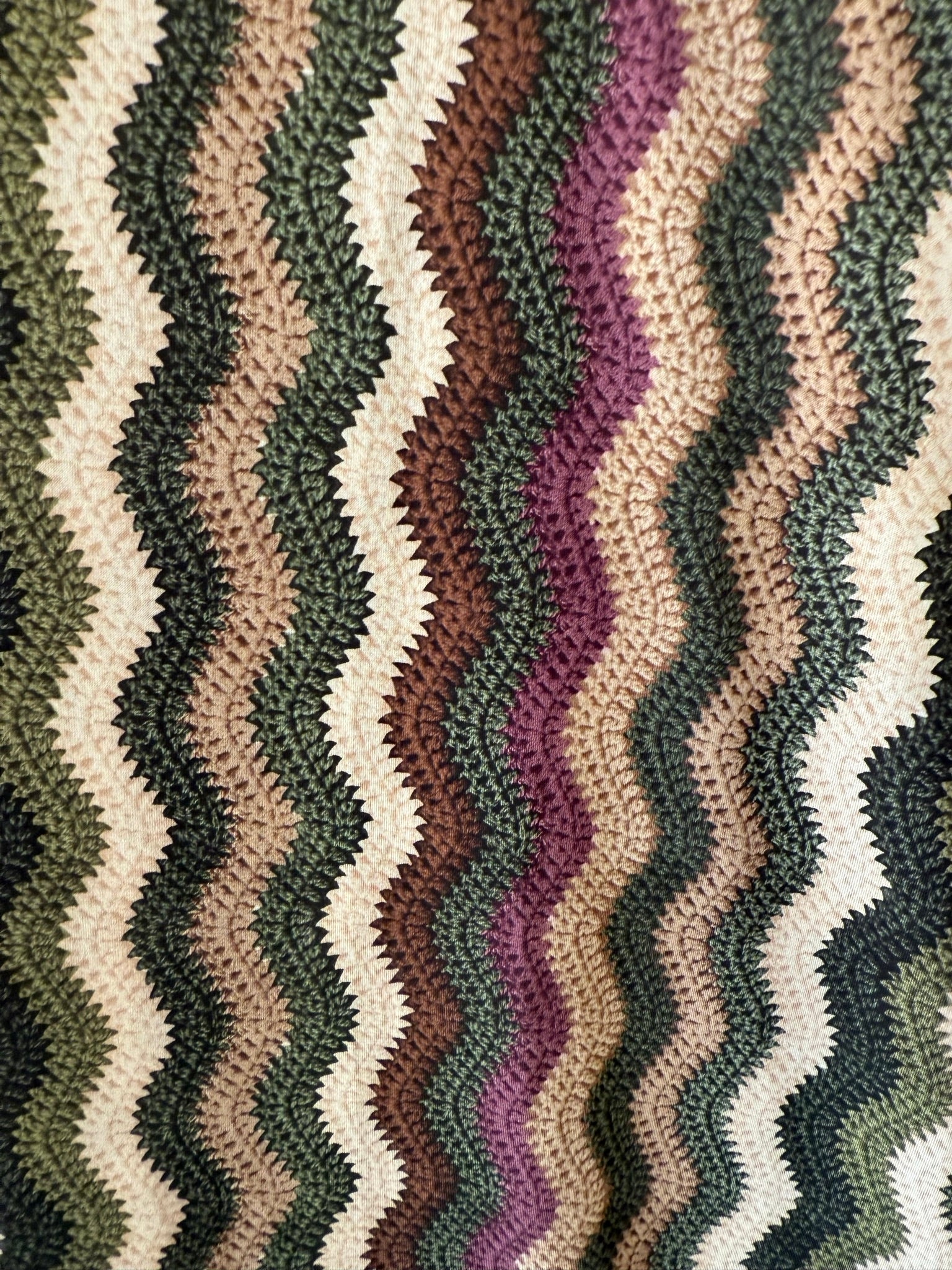 Vestido punto seda zig zag escote pico lúrex DONDOLA