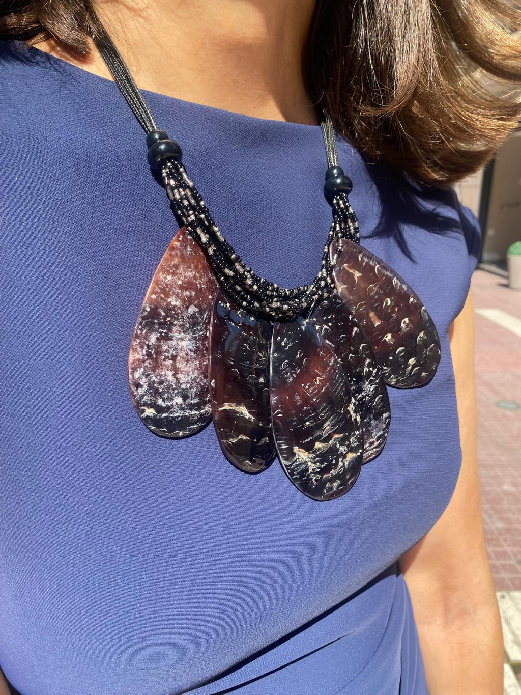 Collar resina y cuentas piezas ovaladas ALEX MAX