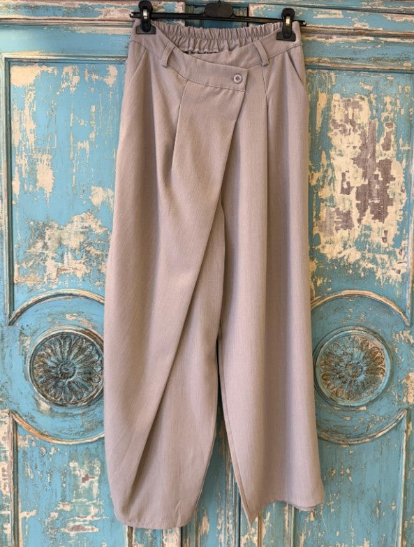 Pantalón Cruzado con Cintura Elástica