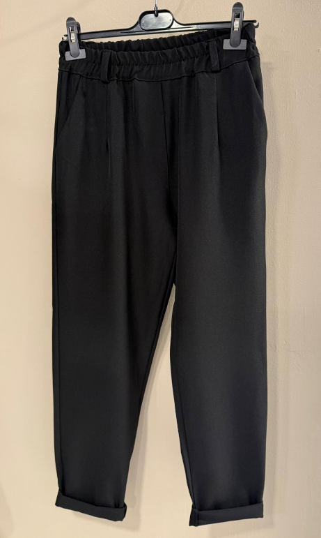 Pantalón Negro Básico