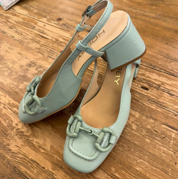 Zapato destalonado tacón bajo verde menta Hobby - vista lateral