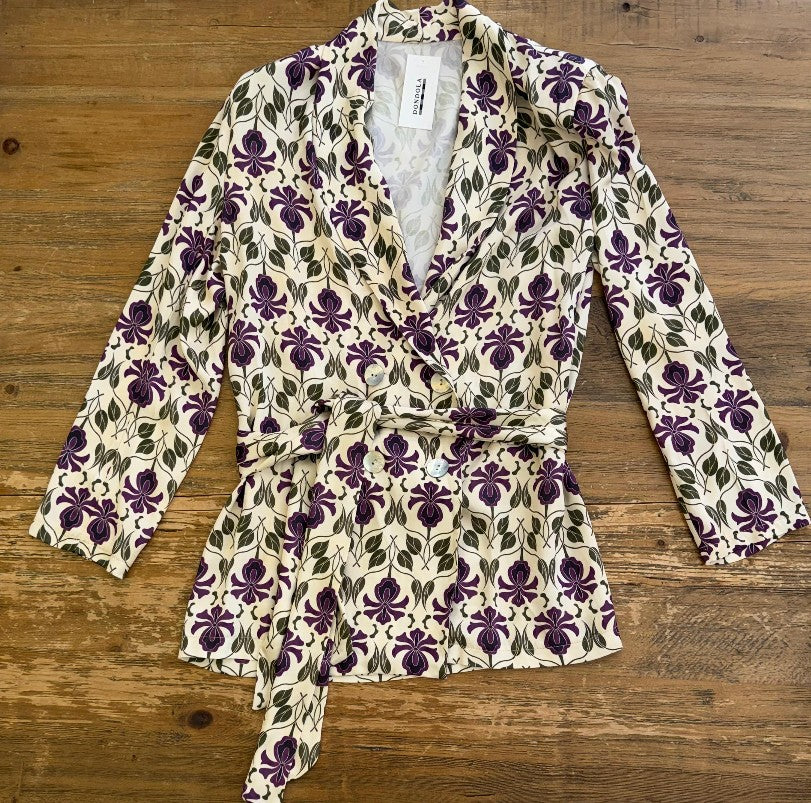Blazer Fluida de Flores Con Cinturón