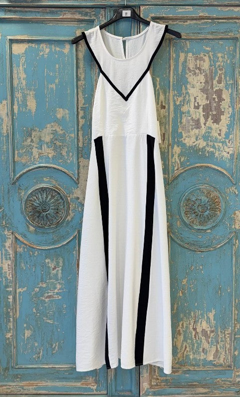Vestido escote triangulo