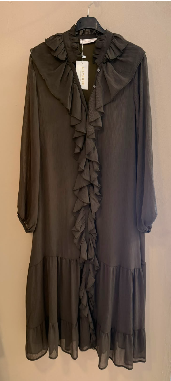 Vestido Largo Con Volante Central