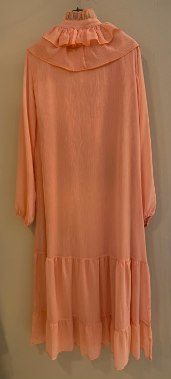 Vestido Largo Con Volante Central