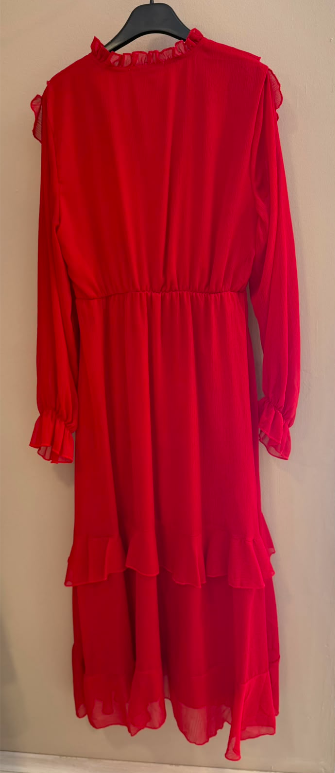 Vestido Largo Corte Cintura Con Volante Central