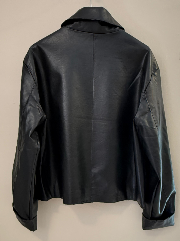 Chaqueta Efecto Piel Con Botones